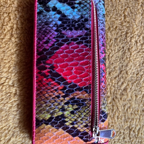 Brahmin ady snakeskin wallet - Picture 5 of 5